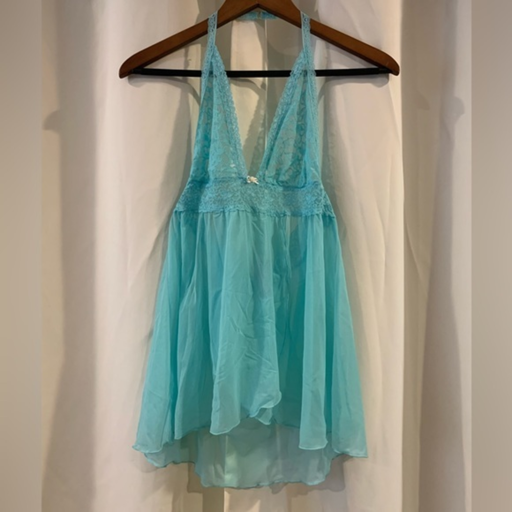 VS Lacie Sz M Ice‎ Mint Tiffany Blue Green Sheer Lace Chemise